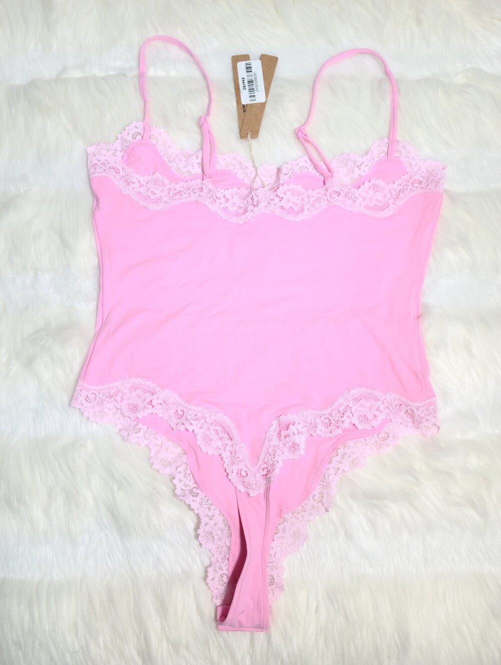 SKIMS Fits Everybody Lace Cami Bodysuit Pink Bubblegum Tonal Women XS NEW - Picture 2 of 7